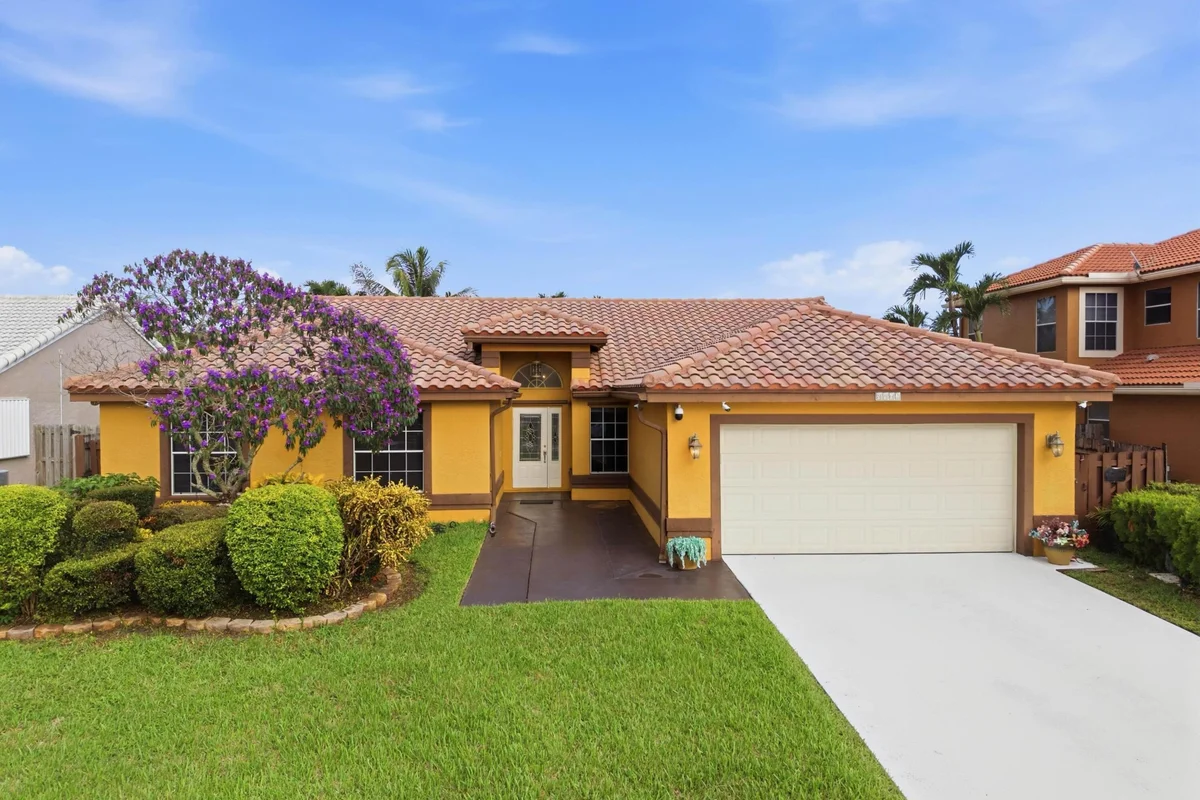 8862 Jaspers Dr, Boynton Beach: photo 1 of 13