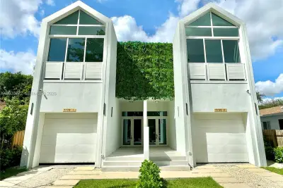 5728 NW 5th Ct #TH-2, Miami: photo 1 of 25