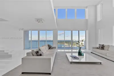 10 Venetian Way #PH04, Miami Beach: photo 1 of 45