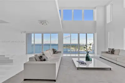 10 Venetian Way #PH04, Miami Beach: photo 1 of 45
