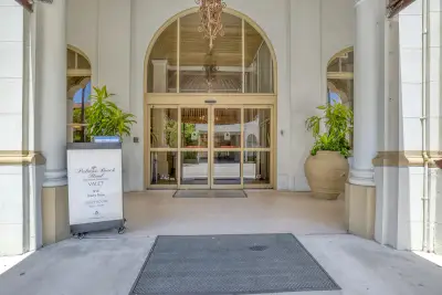 235 Sunrise Ave, Palm Beach: photo 1 of 14