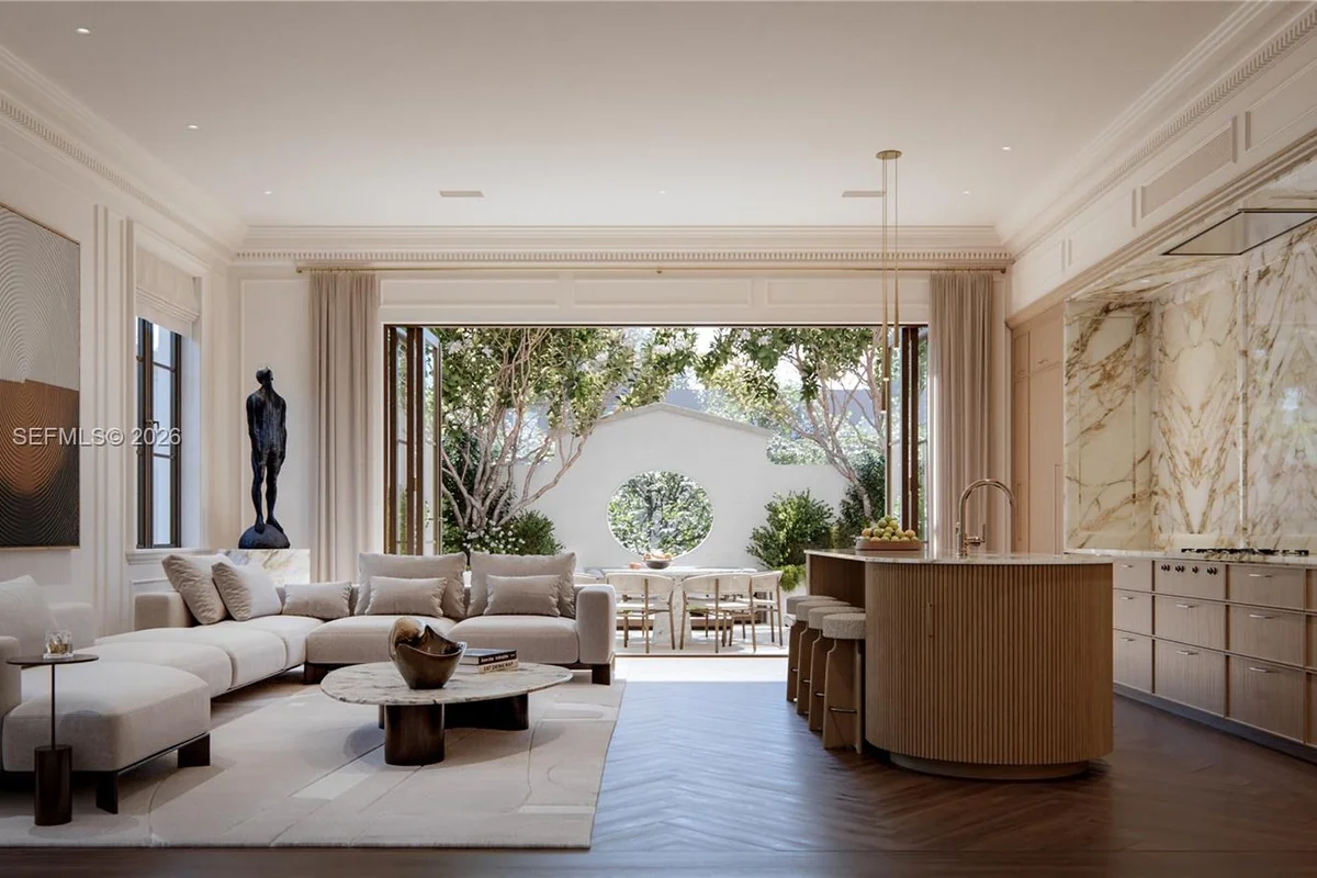 717 Valencia Ave, Coral Gables: photo 1 of 26