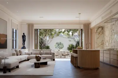 717 Valencia Ave, Coral Gables: photo 1 of 26
