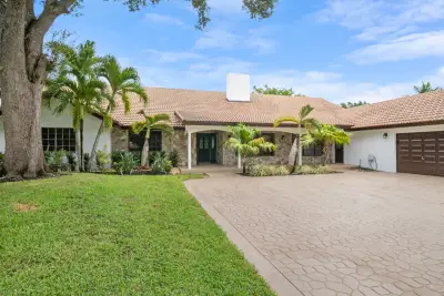 7510 E Cypresshead Dr, Parkland: photo 1 of 2