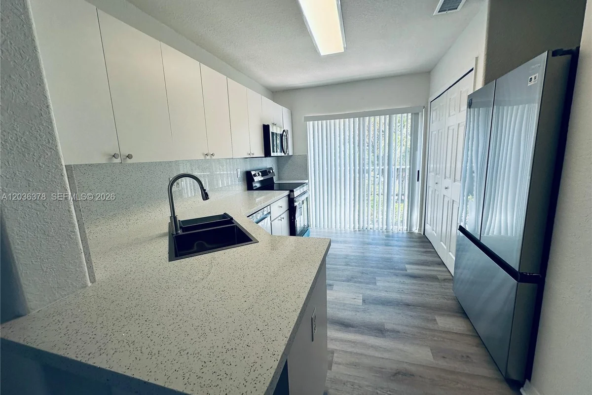 5705 NW 109th Ave #50, Doral: photo 1 of 32
