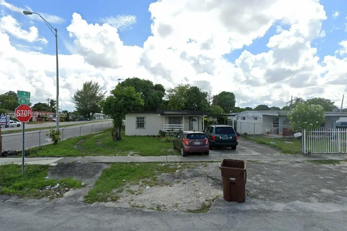 790 E 48th St, Hialeah: photo 1 of 3
