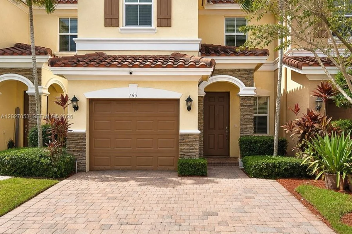 165 Emerald Creek Ter, Plantation: photo 1 of 25