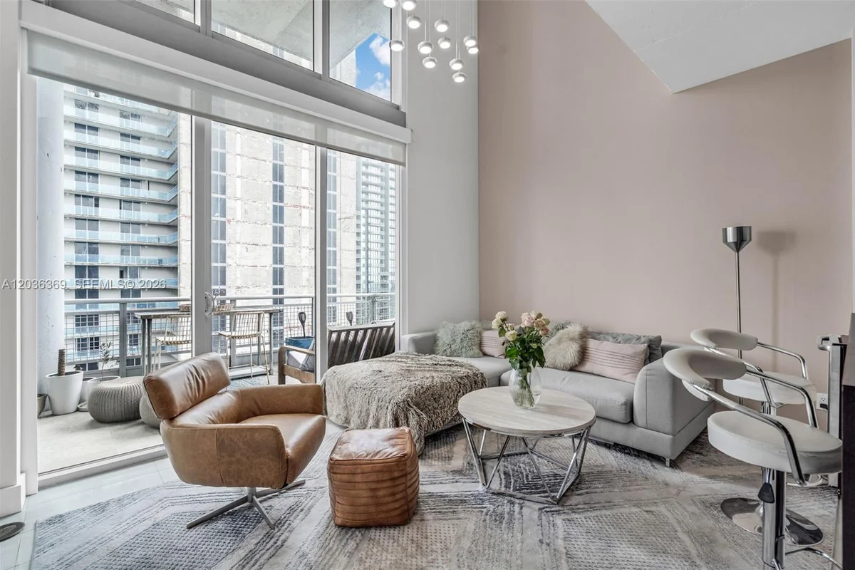 690 SW 1st Ct #PHII16, Miami: photo 1 of 32
