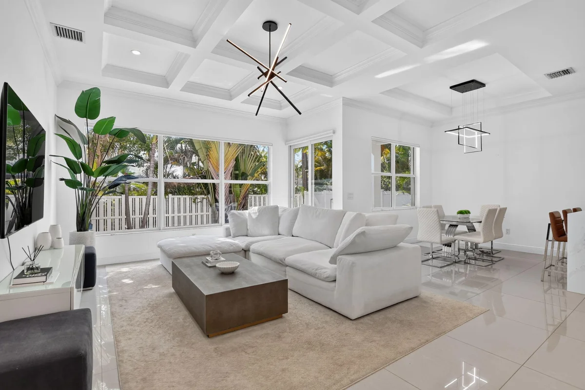 500 NE Wavecrest Way, Boca Raton: photo 1 of 53