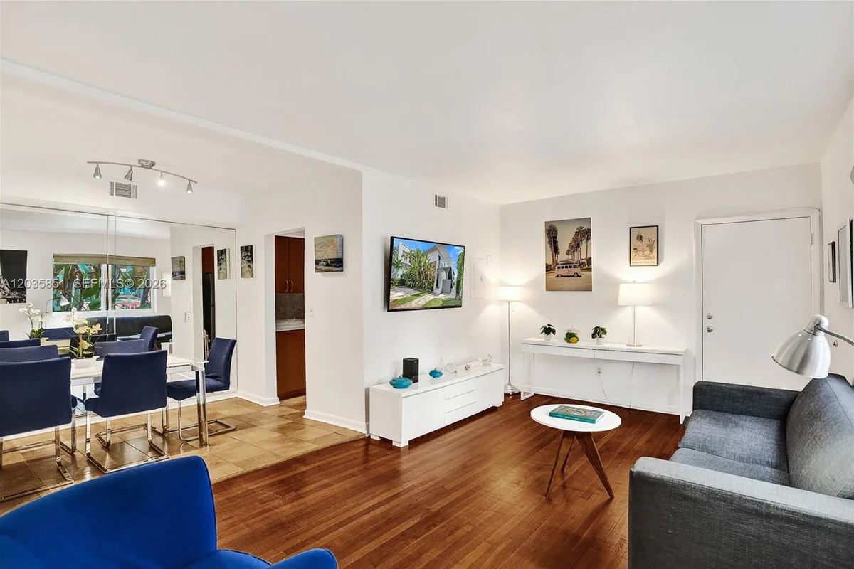 1515 W Ave #1, Miami Beach: photo 1 of 22
