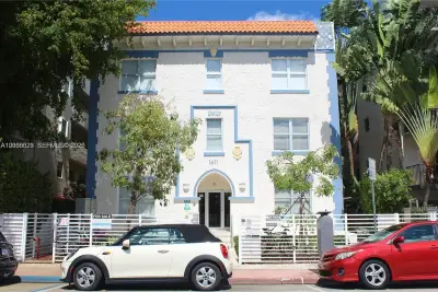 1611 Meridian Ave #202, Miami Beach: photo 1 of 15