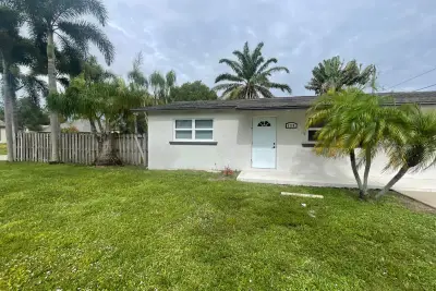 4779 Bonanza Rd, Lake Worth: photo 1 of 15