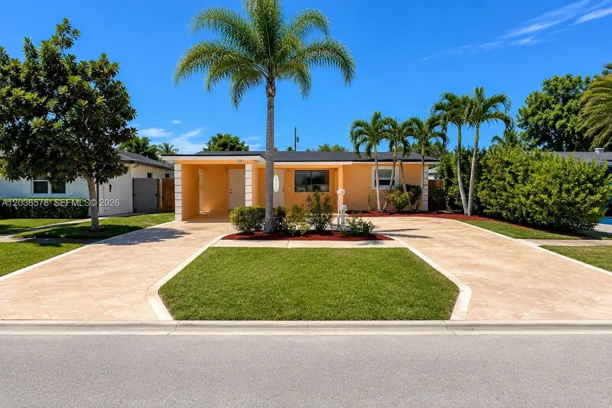 3327 Taft St, Hollywood: photo 1 of 28