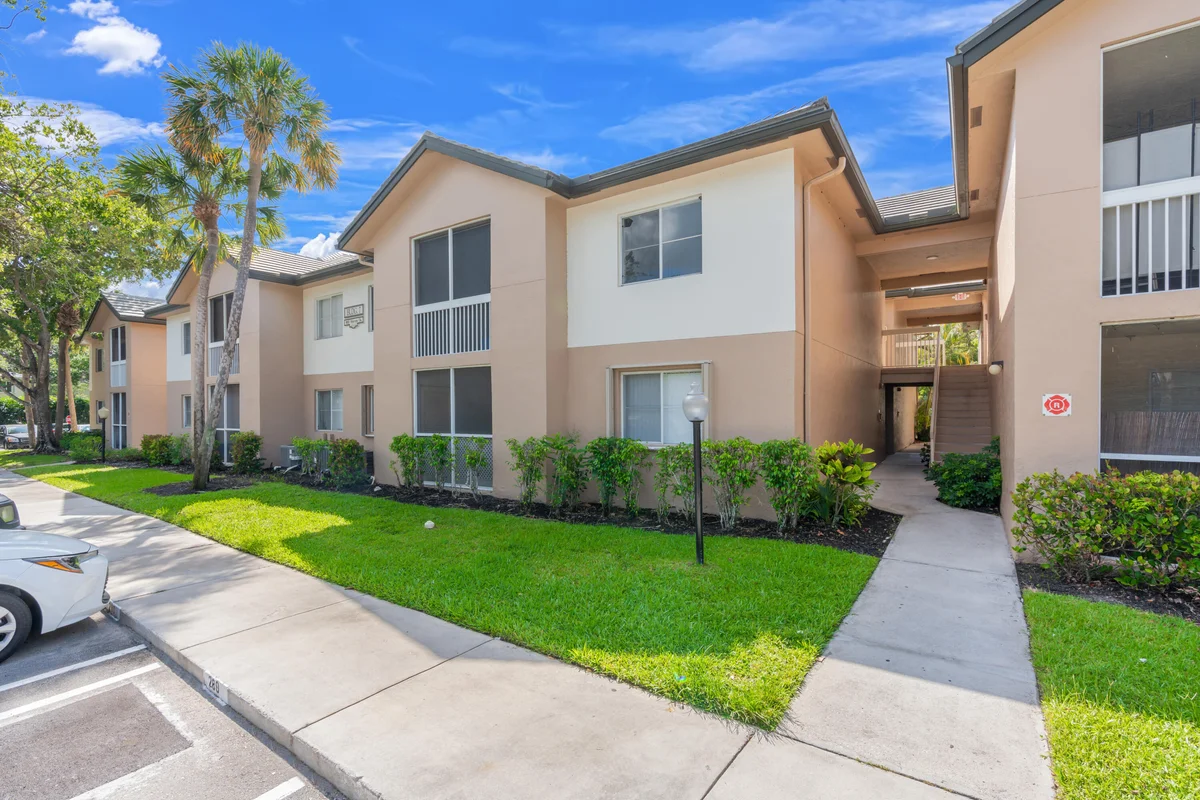 9855 Westview Dr #714, Coral Springs: photo 1 of 38