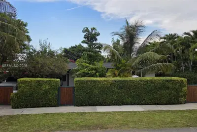 3511 SW 105th Ct, Miami: photo 1 of 54