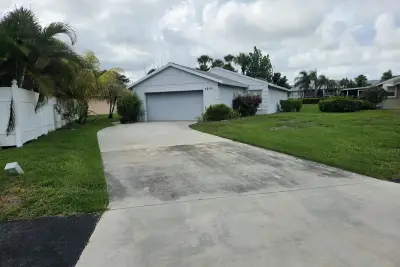 1211 Pine Sage Cir, West Palm Beach: photo 1 of 2