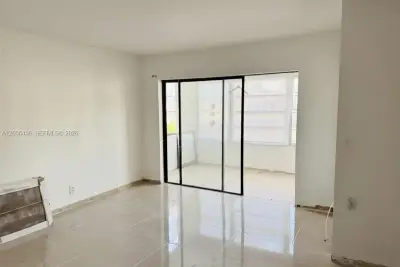 2301 NW 41st Ave #302, Lauderhill: photo 1 of 7