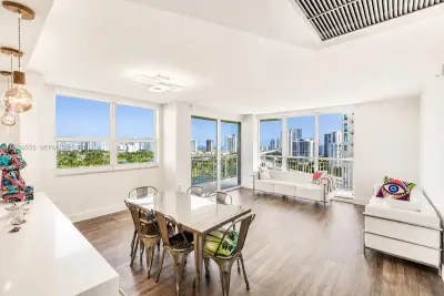 19501 W Country Club Dr #1903, Aventura: photo 1 of 33