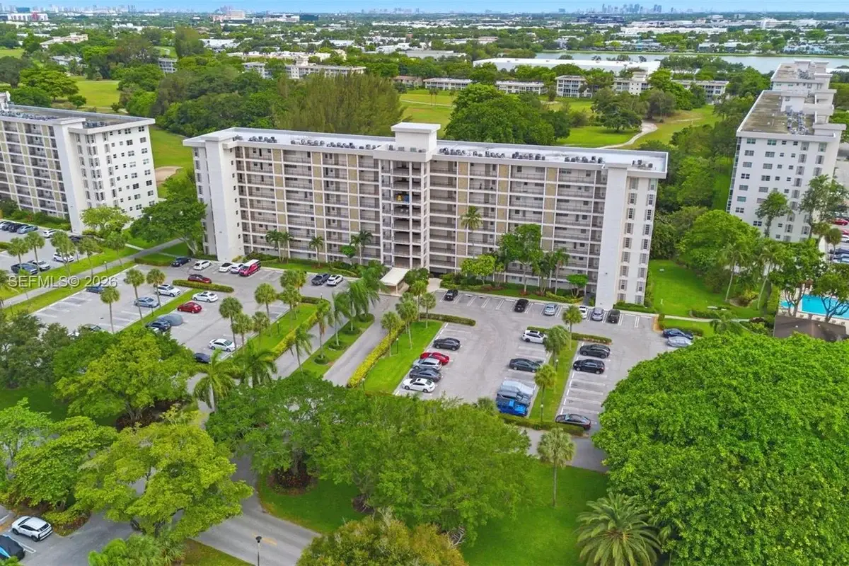 3200 N Palm Aire Dr #501, Pompano Beach: photo 1 of 27