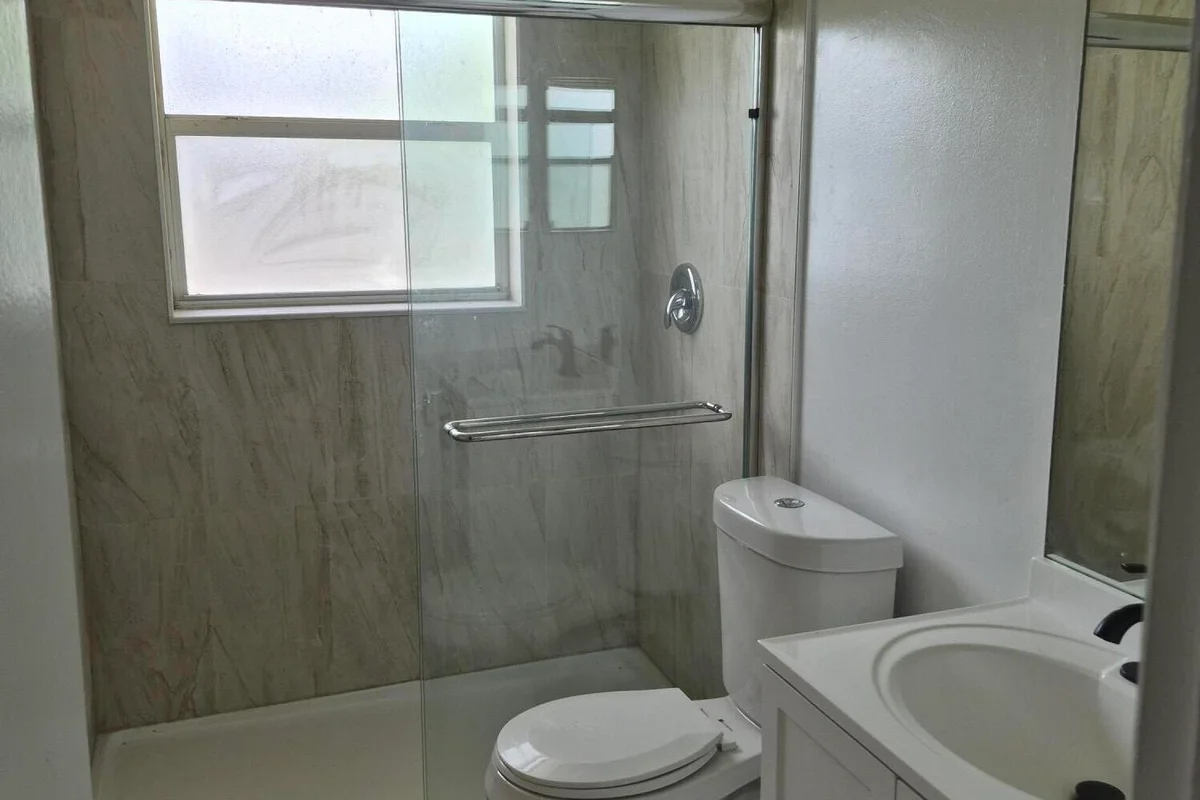 1001 SW 74th Ave #201a, North Lauderdale: photo 1 of 5