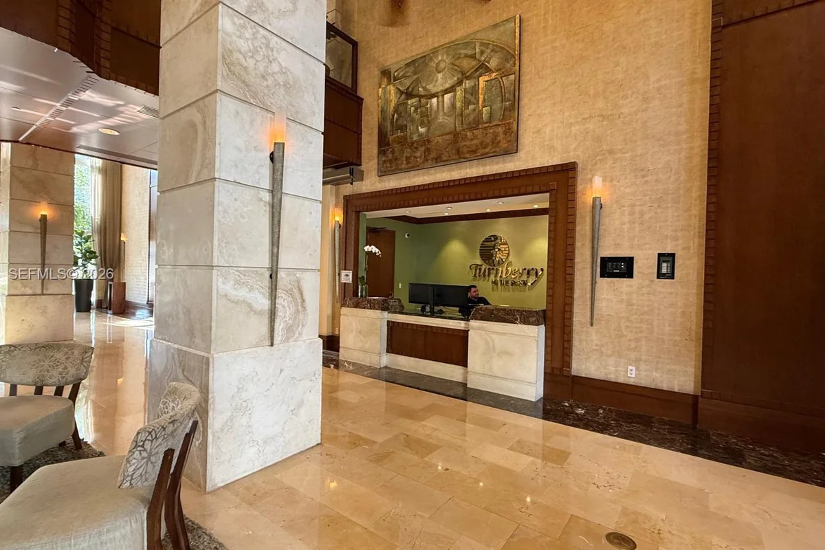 19501 W Country Club Dr #1212, Aventura: photo 1 of 52