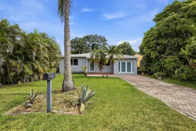 2834 Adams St, Hollywood: photo 1 of 55