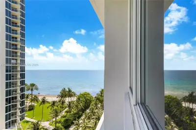 19201 Collins Ave #827, Sunny Isles Beach: photo 1 of 15