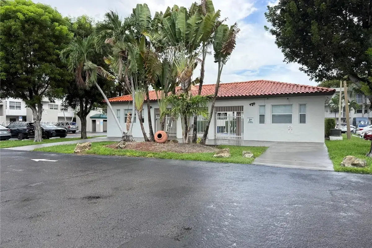 7510 SW 152nd Ave #B202, Miami: photo 1 of 13