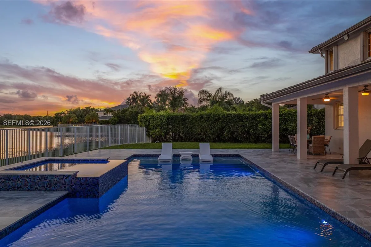 2505 Hunters Run Way, Weston: photo 1 of 98