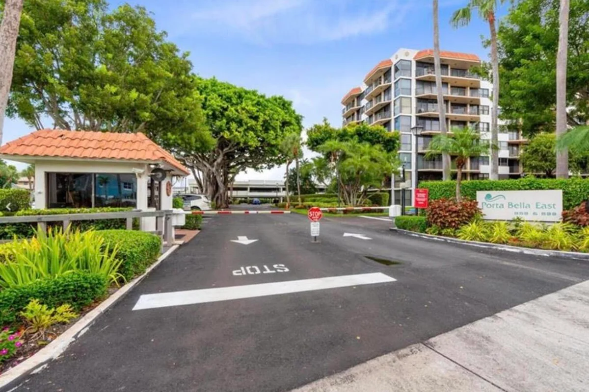 859 Jeffery St #3030, Boca Raton: photo 1 of 33