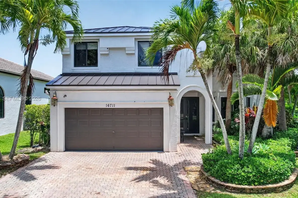 16711 SW 14th St, Pembroke Pines: photo 1 of 62