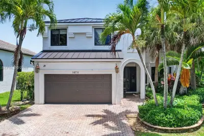16711 SW 14th St, Pembroke Pines: photo 1 of 62