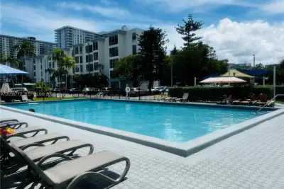 17570 Atlantic Blvd #206, Sunny Isles Beach: photo 1 of 14