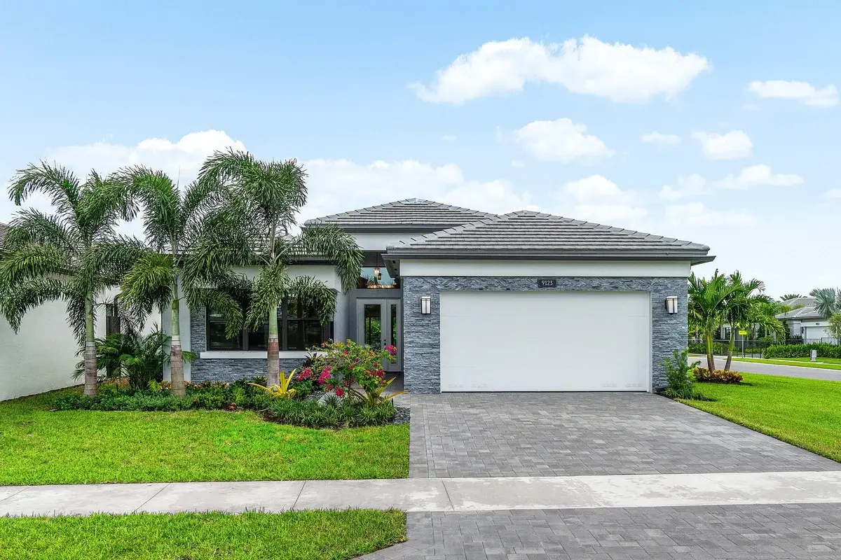 9123 Red Robin Ln, Boynton Beach: photo 1 of 48