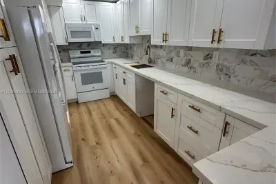 10090 NW 80th Ct #1158, Hialeah Gardens: photo 1 of 14