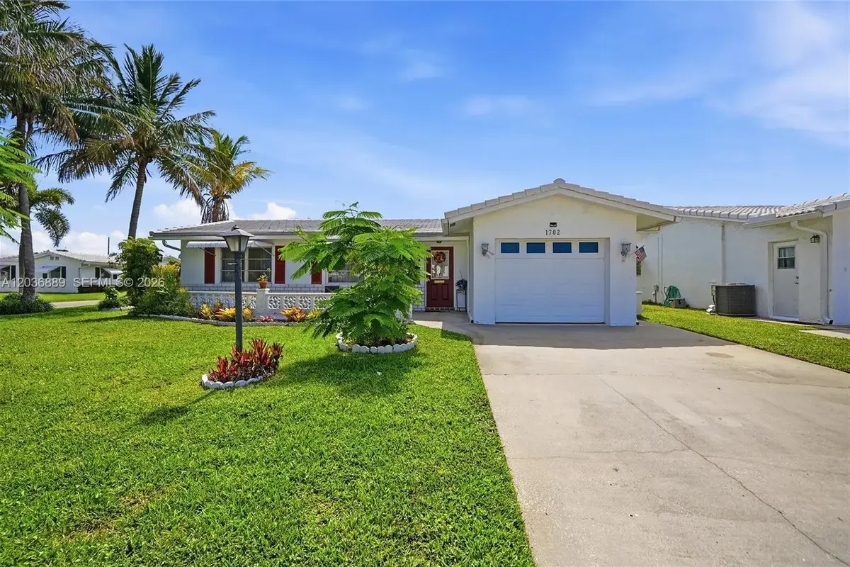 1702 SW 22nd St, Boynton Beach: photo 1 of 29