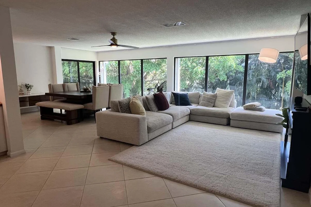 1639 Embassy Dr #202, West Palm Beach: photo 1 of 16