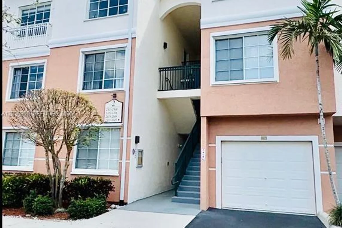 2304 E Myrtlewood Cir E #304, Palm Beach Gardens: photo 1 of 17