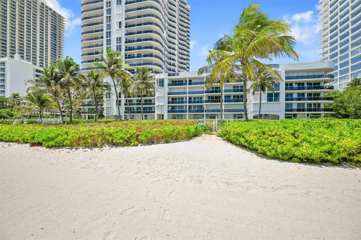 16711 Collins Ave #BC-10, Sunny Isles Beach: photo 1 of 31