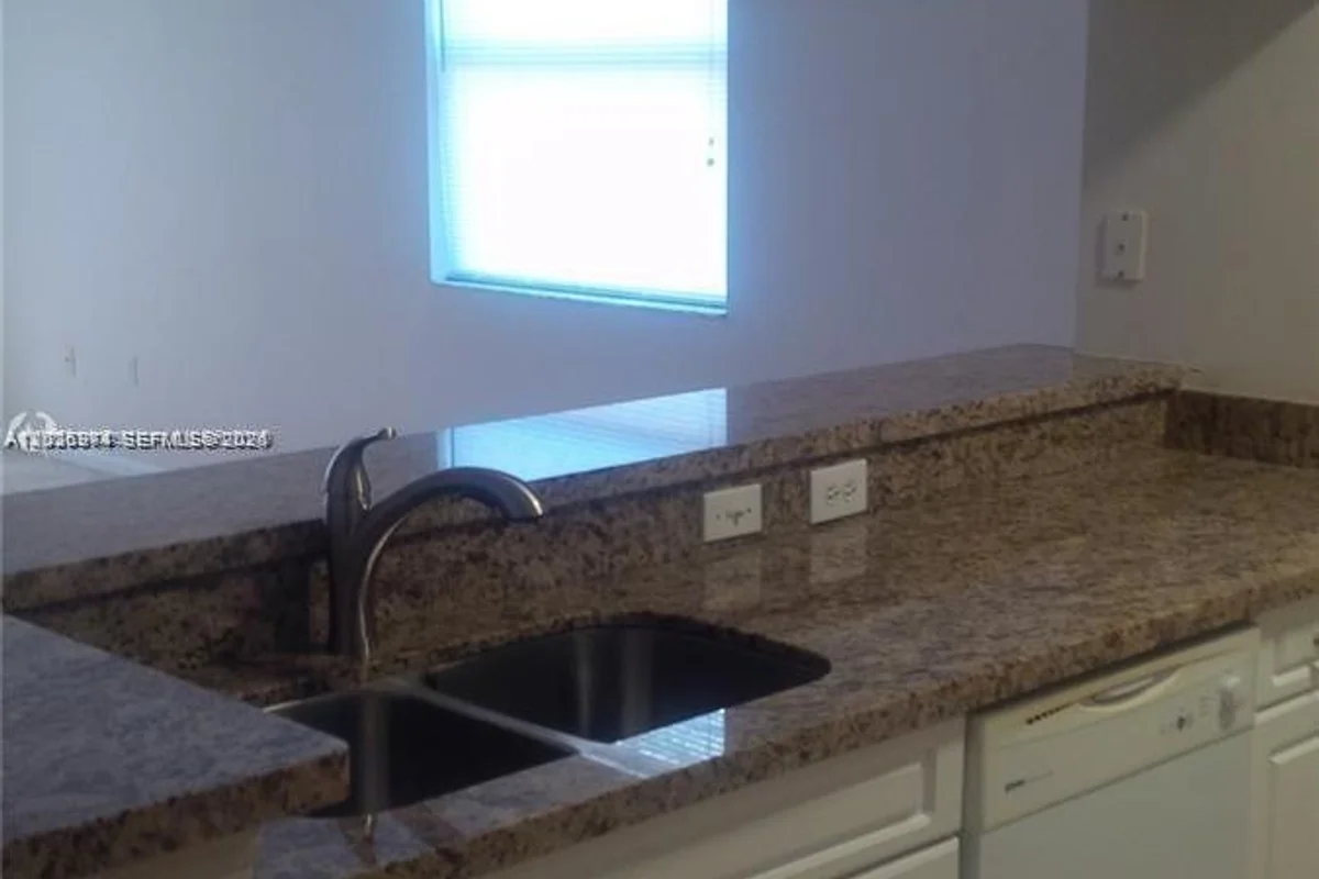 17125 N Bay Rd #3113, Sunny Isles Beach: photo 1 of 13