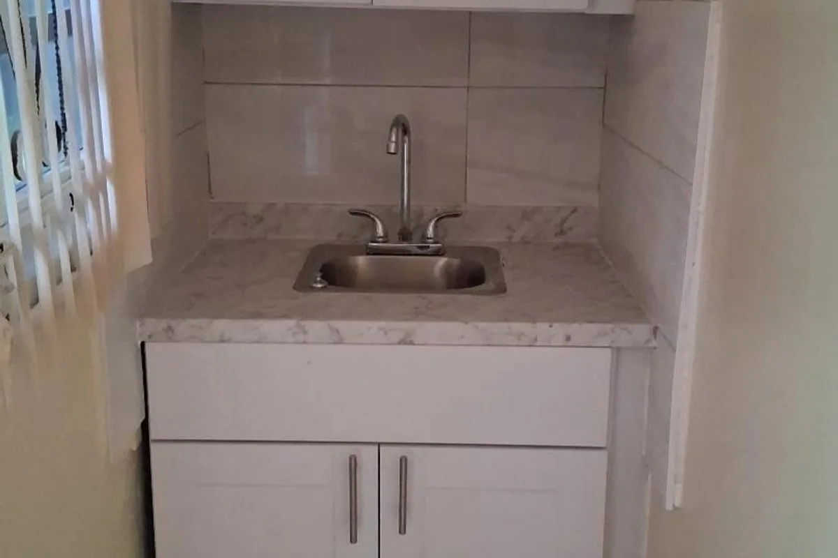 710 NW 177th Ter, Miami Gardens: photo 1 of 2
