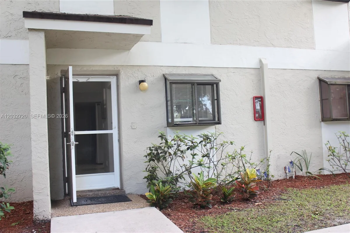110 Gardens Dr #103, Pompano Beach: photo 1 of 38
