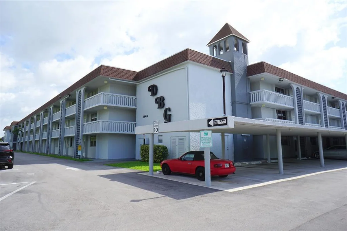 1040 SE 4th Ave #222, Deerfield Beach: photo 1 of 29