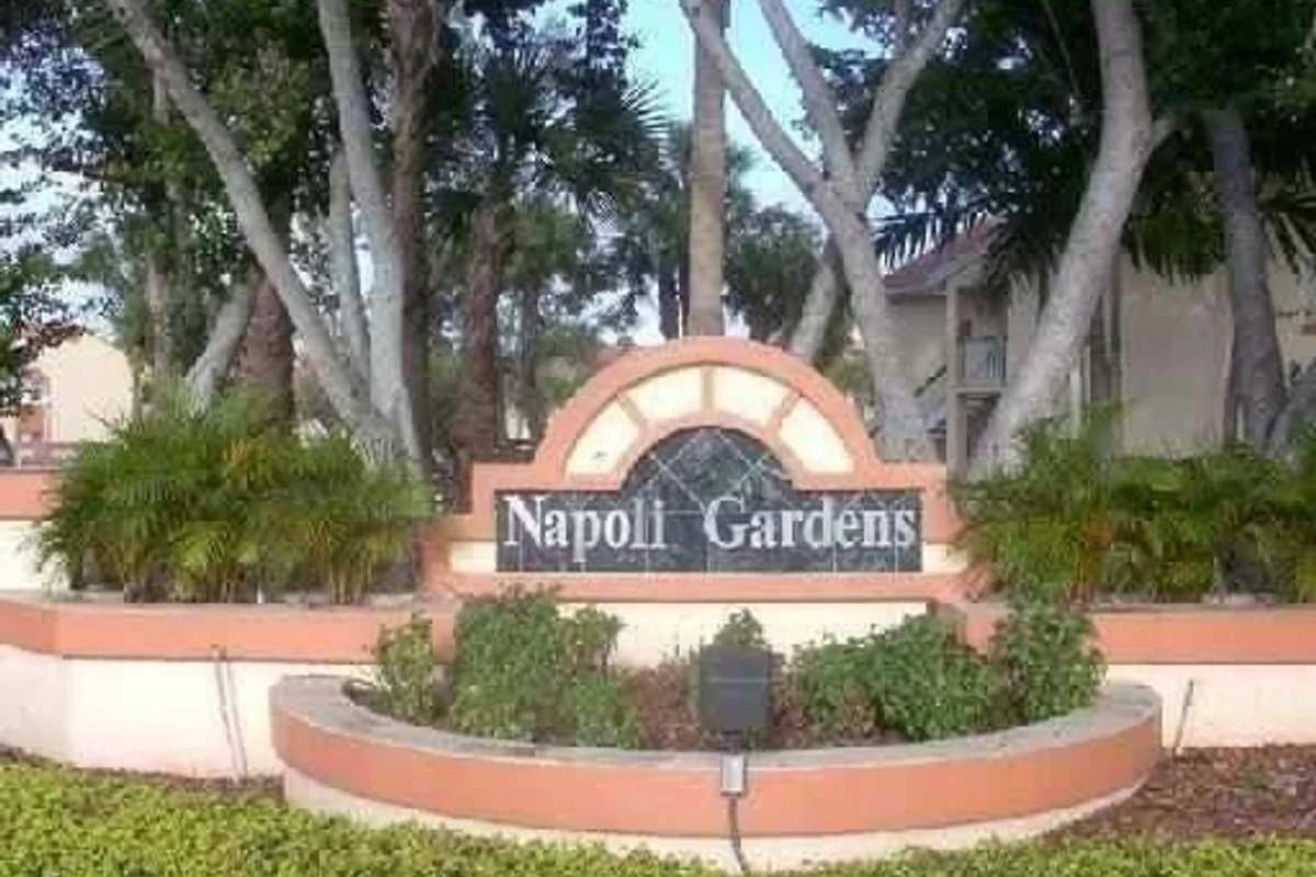 1005 Coral Club Dr, Coral Springs: photo 1 of 7