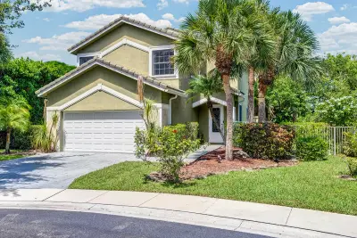 8020 NW 70th Ave, Parkland: photo 1 of 26