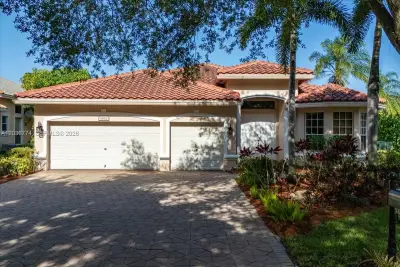 5932 NW 56th Cir, Coral Springs: photo 1 of 32
