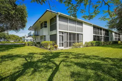 7 Westwood Ave #106C, Tequesta: photo 1 of 28