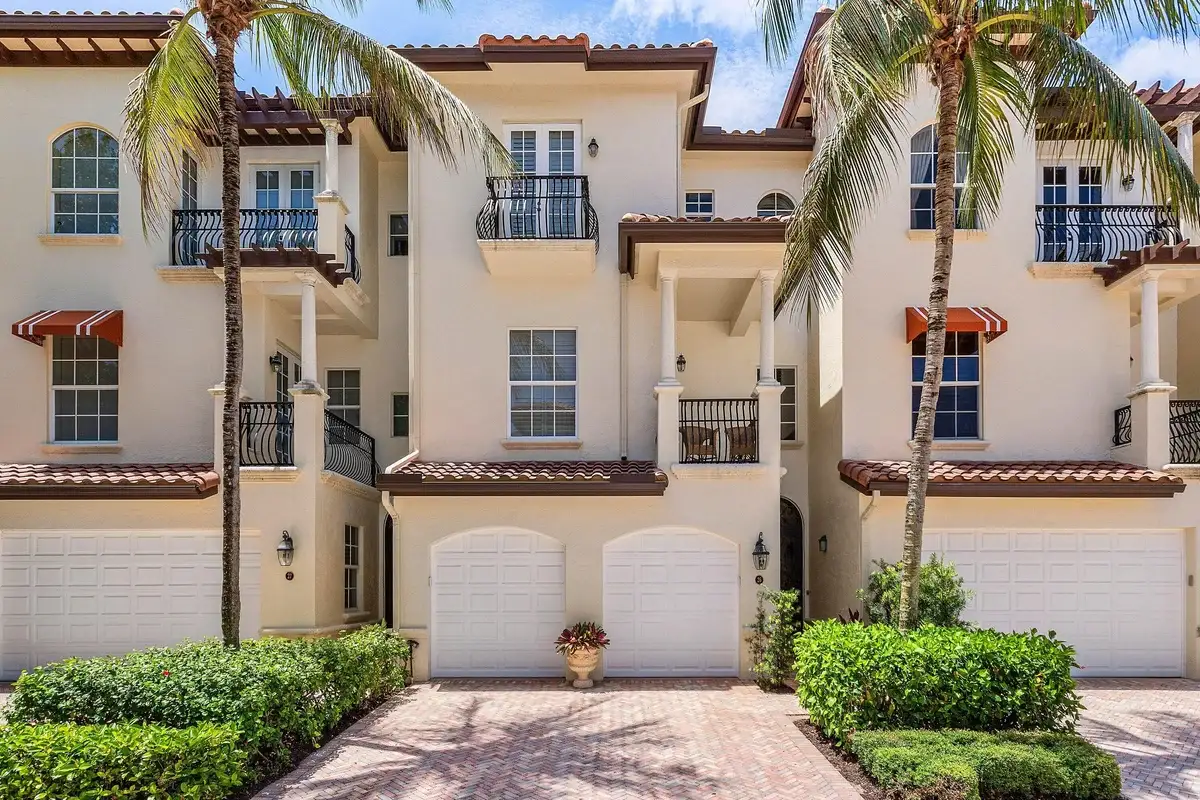 26 Marina Gardens Dr, Palm Beach Gardens: photo 1 of 57