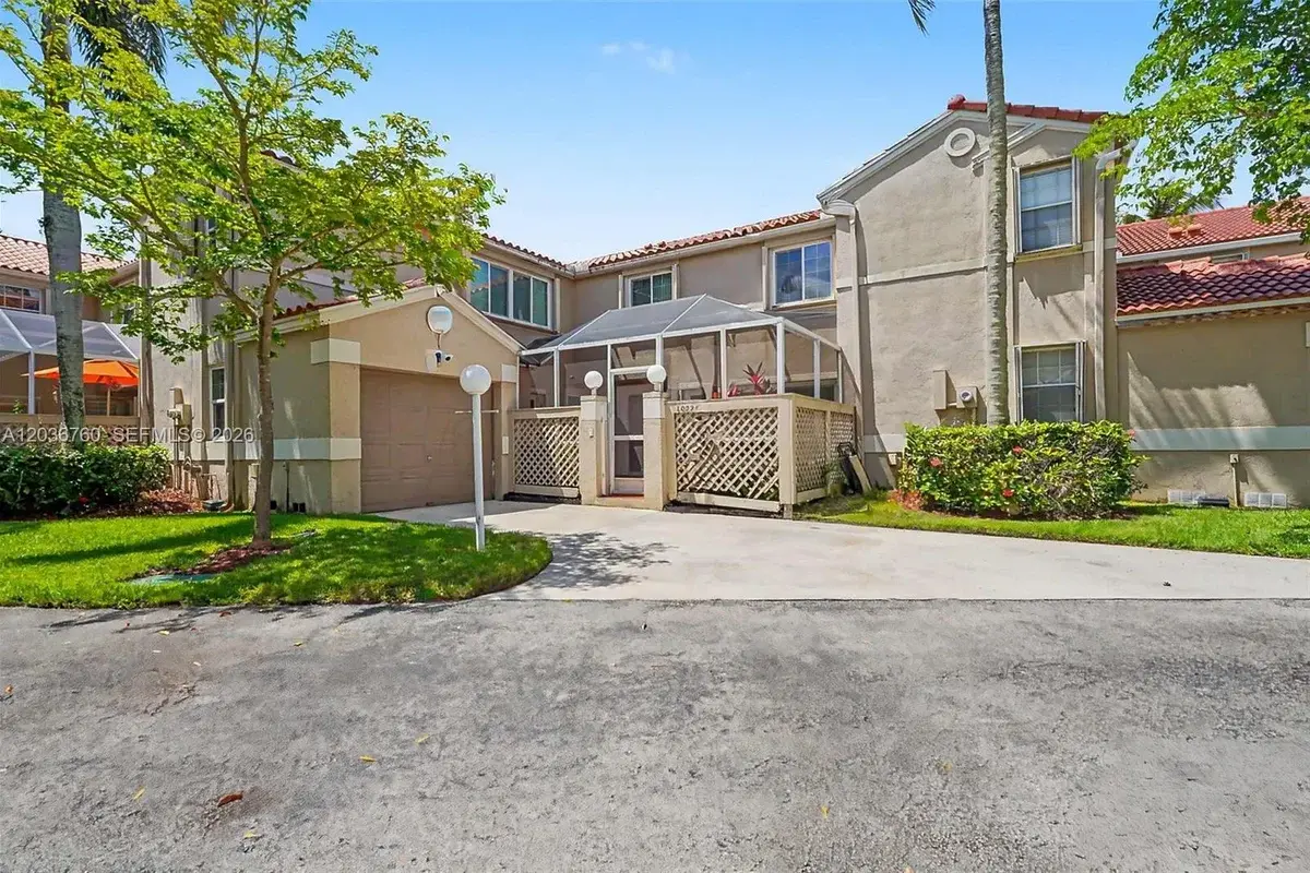 10994 Neptune Dr, Cooper City: photo 1 of 44