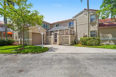 10994 Neptune Dr, Cooper City: photo 1 of 44